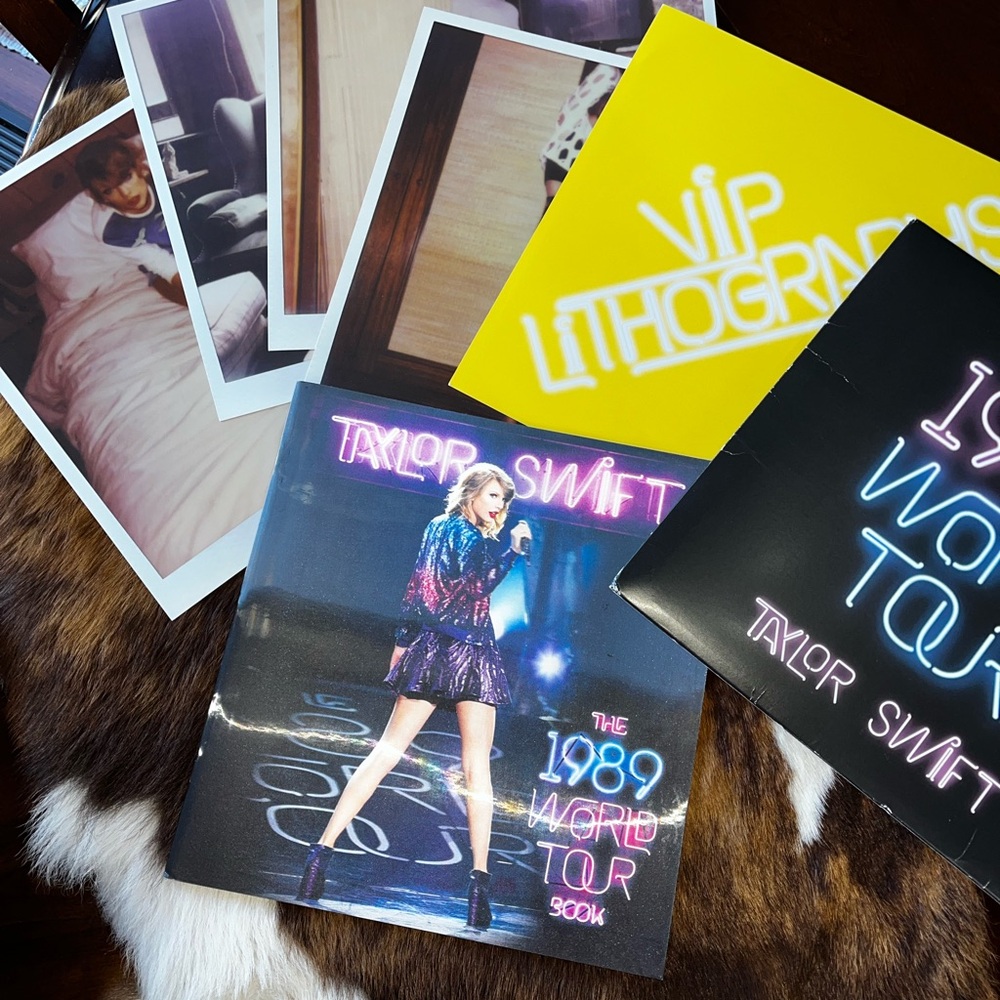 Taylor Swift 1989 World Tour Book and VIP Lithographs